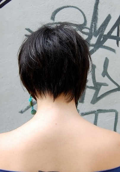 asymetryczne fryzury krótkie uczesanie damskie zdjęcie numer 138A
